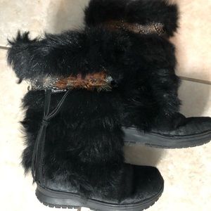 Bearpaw Black Furry Boots